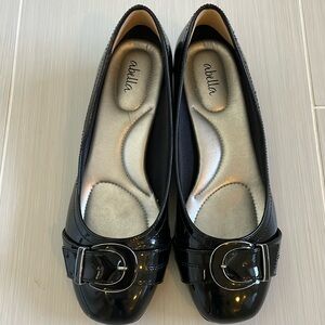 8W Abella Flats